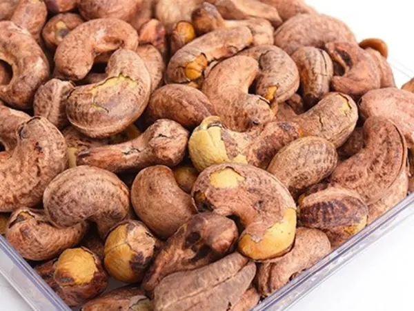Burma Cashews (Skin-On Roasted)